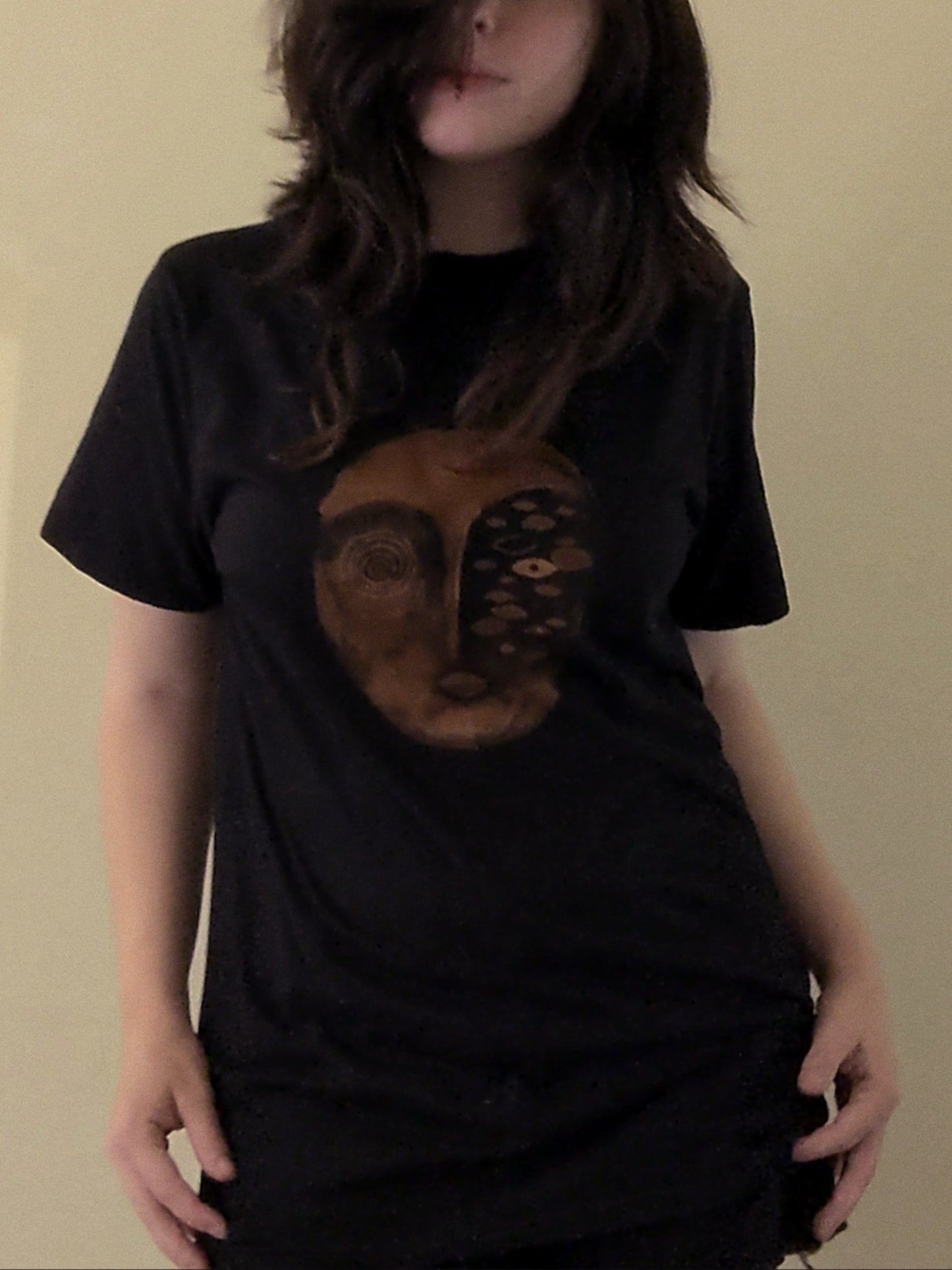 bleach-painted shirt (M)