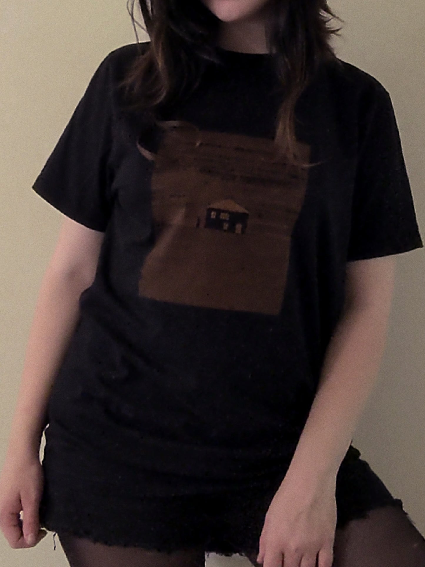 bleach-painted shirt (M)